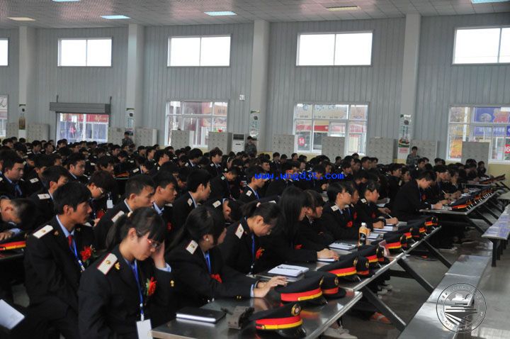 渭南轨道交通运输学校第一届学生代表大会3.jpg